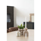 Kaarshouder steengoed bruin voor sfeervolle interieurs – bruin steengoed, 10,5 x 6,5 x 17 cm & warme uitstraling.