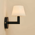 Ted zwarte houten oplaadbare wandlamp