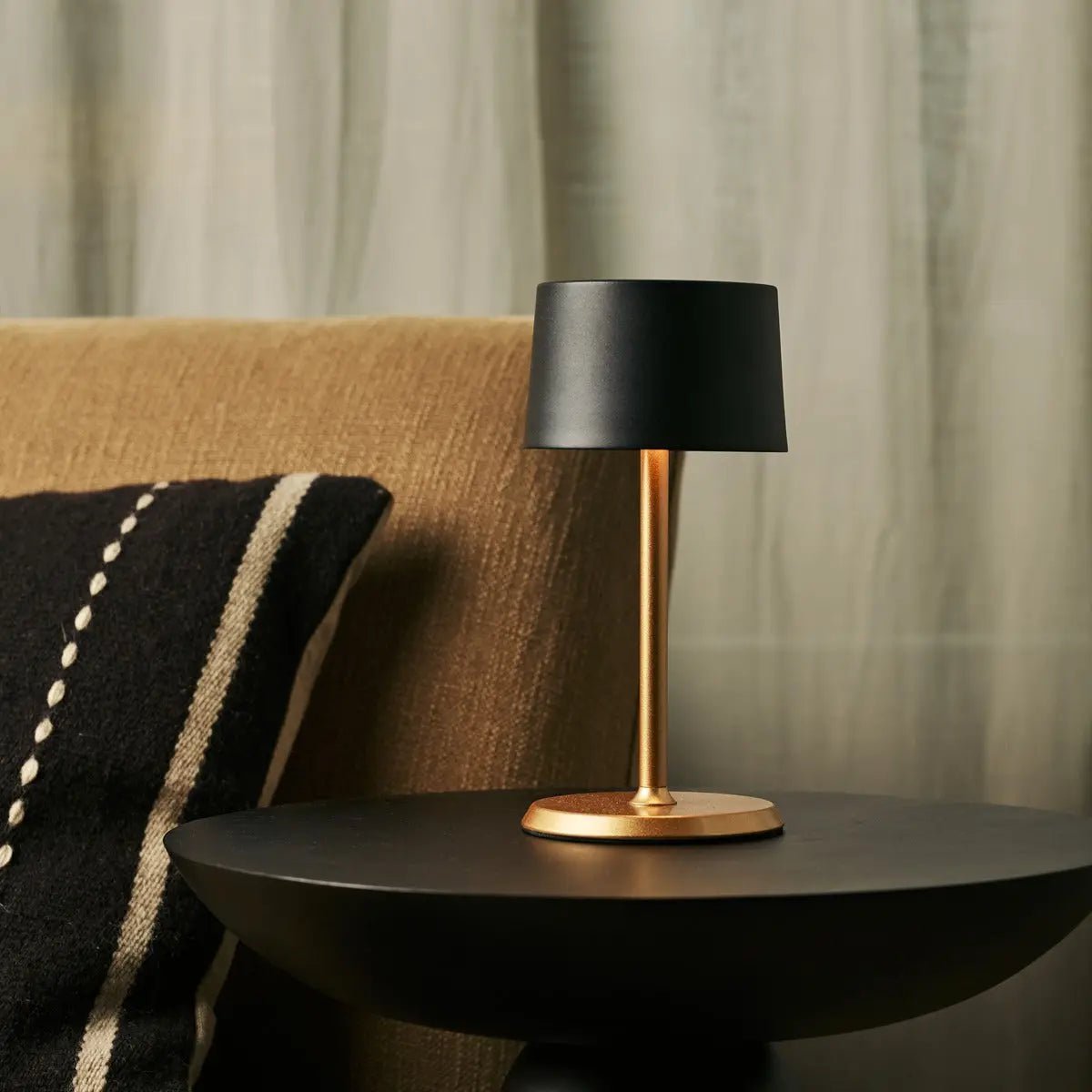 David Zwart & Goud Oplaadbare Tafellamp